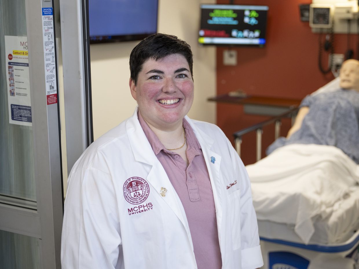 Portrait shot of Lisa Taglieri, Assistant Professor for the School of Physicians Assistant Studies