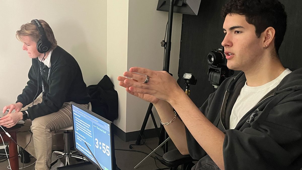 Fanny Fellevik and Cristian Garcia in a recording studio.