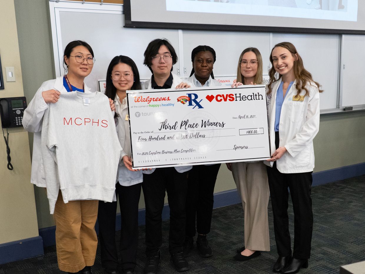 This year’s School of Pharmacy Capstone Competition took place on April 10, with 28 teams participating. Finishing in third place was “DelStock LLC,” a hospital medication delivery cart integrating verification, delivery, stocking, and returns for seamless medication management. The team was led by Lindsay Klesta, project manager, with Emerson Rafuse as assistant manager, and members Debbie Annang, Sangmi Choi, Gi Eun Han, Jiachen Xue, and Yucheng Yaun.