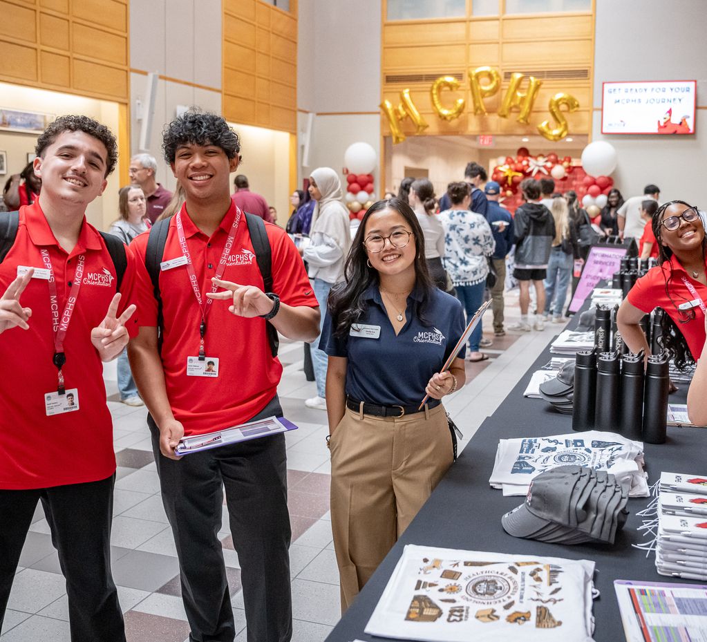 Students attending Orientation at MCPHS. 