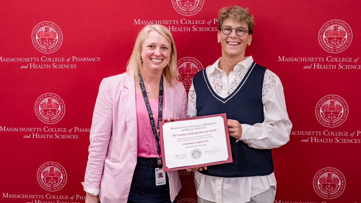Dr. Evelyn Graeff and Dr. Nancy Hurwitz received the Scholarship of Application award.