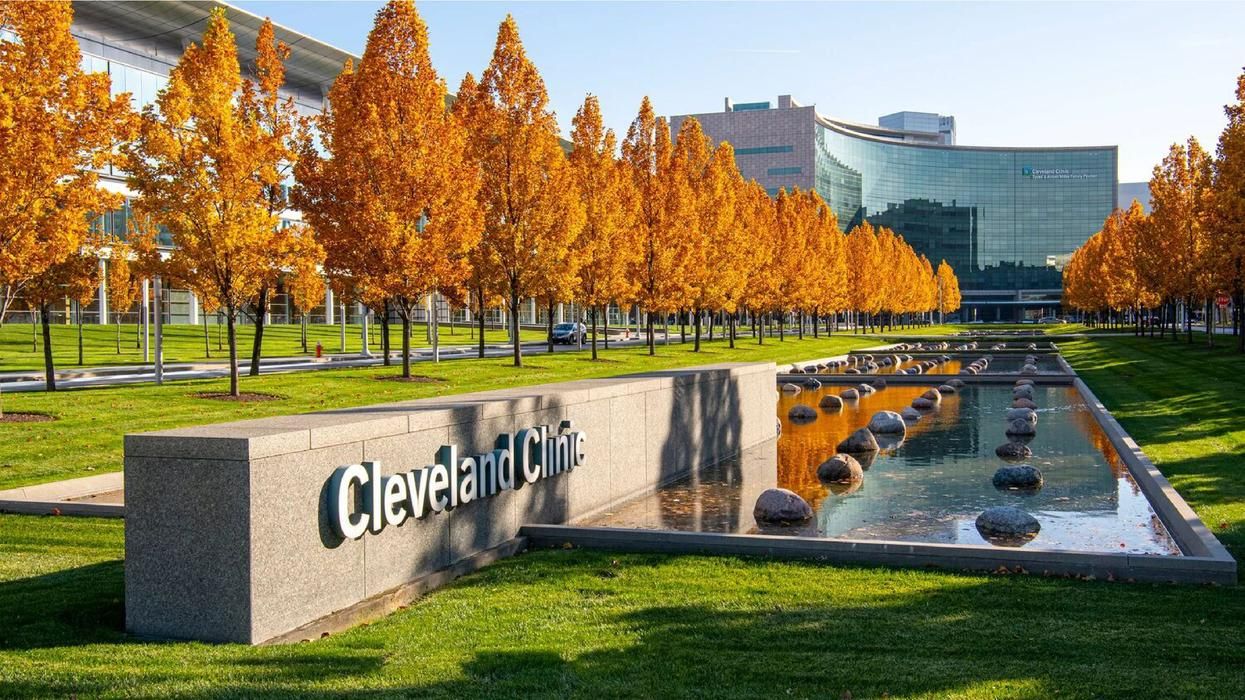 Cleveland Clinic sign