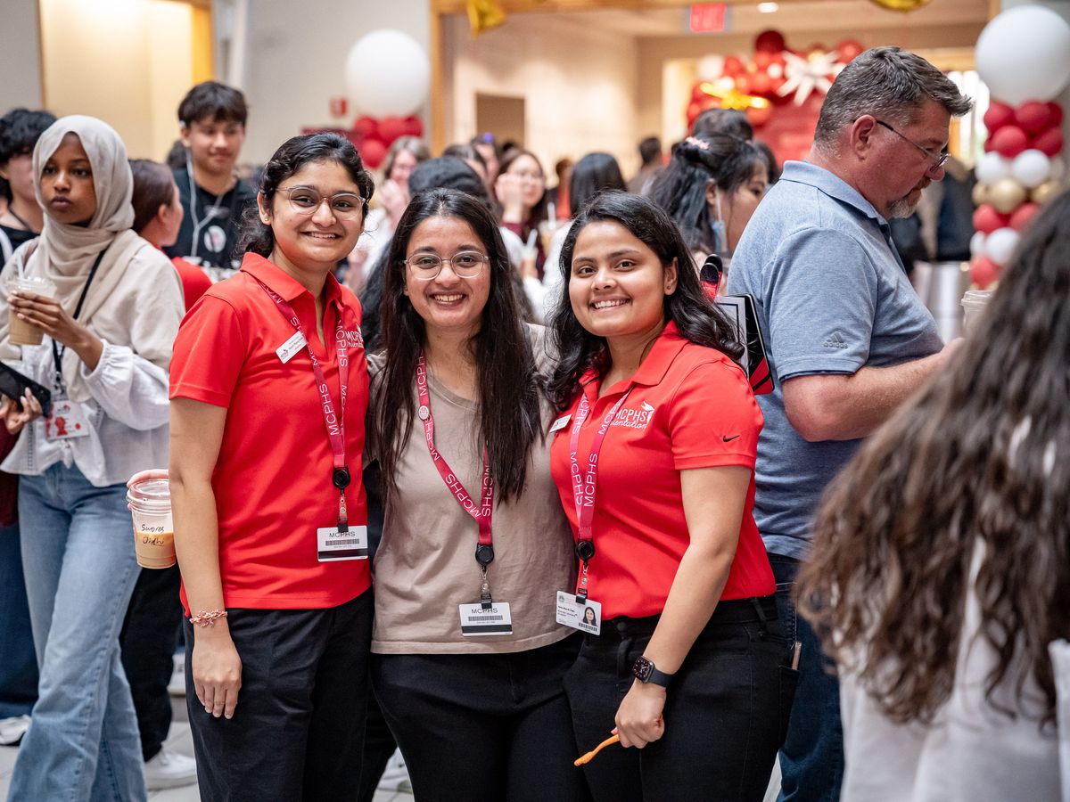 Students attending Orientation at MCPHS. 