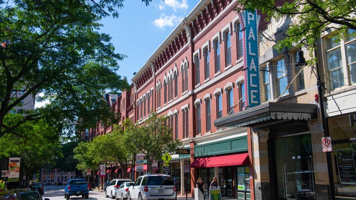 Exterior view of the Palace Theater performance venue in Manchester, New Hampshire