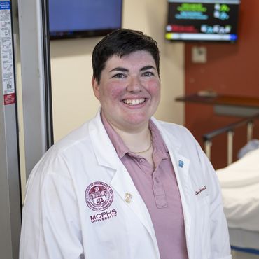 Portrait shot of Lisa Taglieri, Assistant Professor for the School of Physicians Assistant Studies