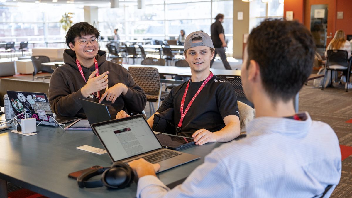 Student life photography of the MCPHS Worcester Campus