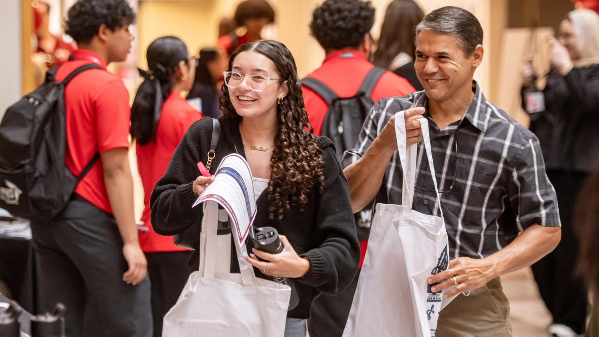 Students attending Orientation at MCPHS. 