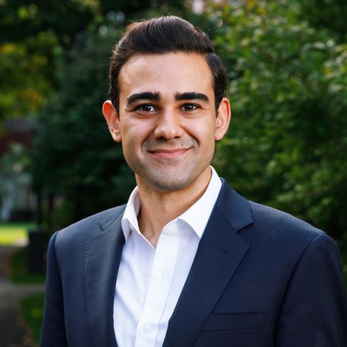 MCPHS faculty member, Cirrus Foroughi