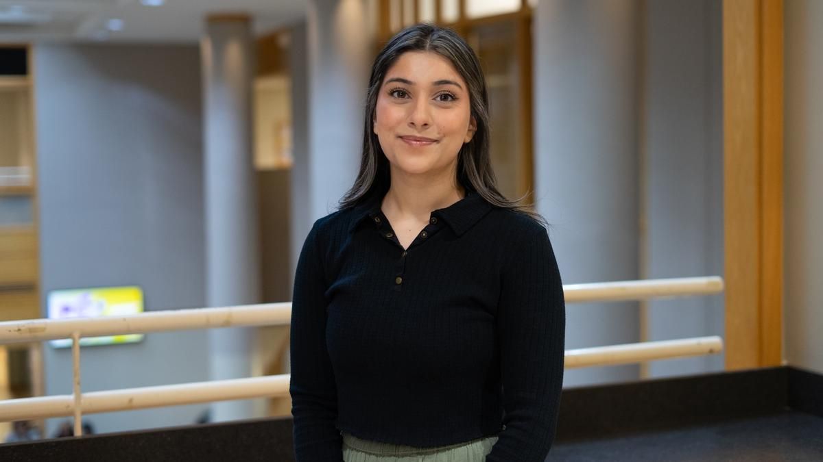 A headshot of Sawliha Kidwai, BS '23, on the MCPHS Boston campus.